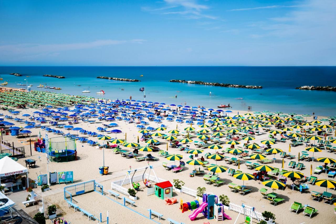 Residence Rainbow Bellaria – Igea Marina Kültér fotó